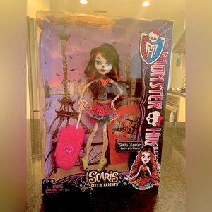 Monster High Scaris City of Frights 2012 Skelita Calaveras First Wave